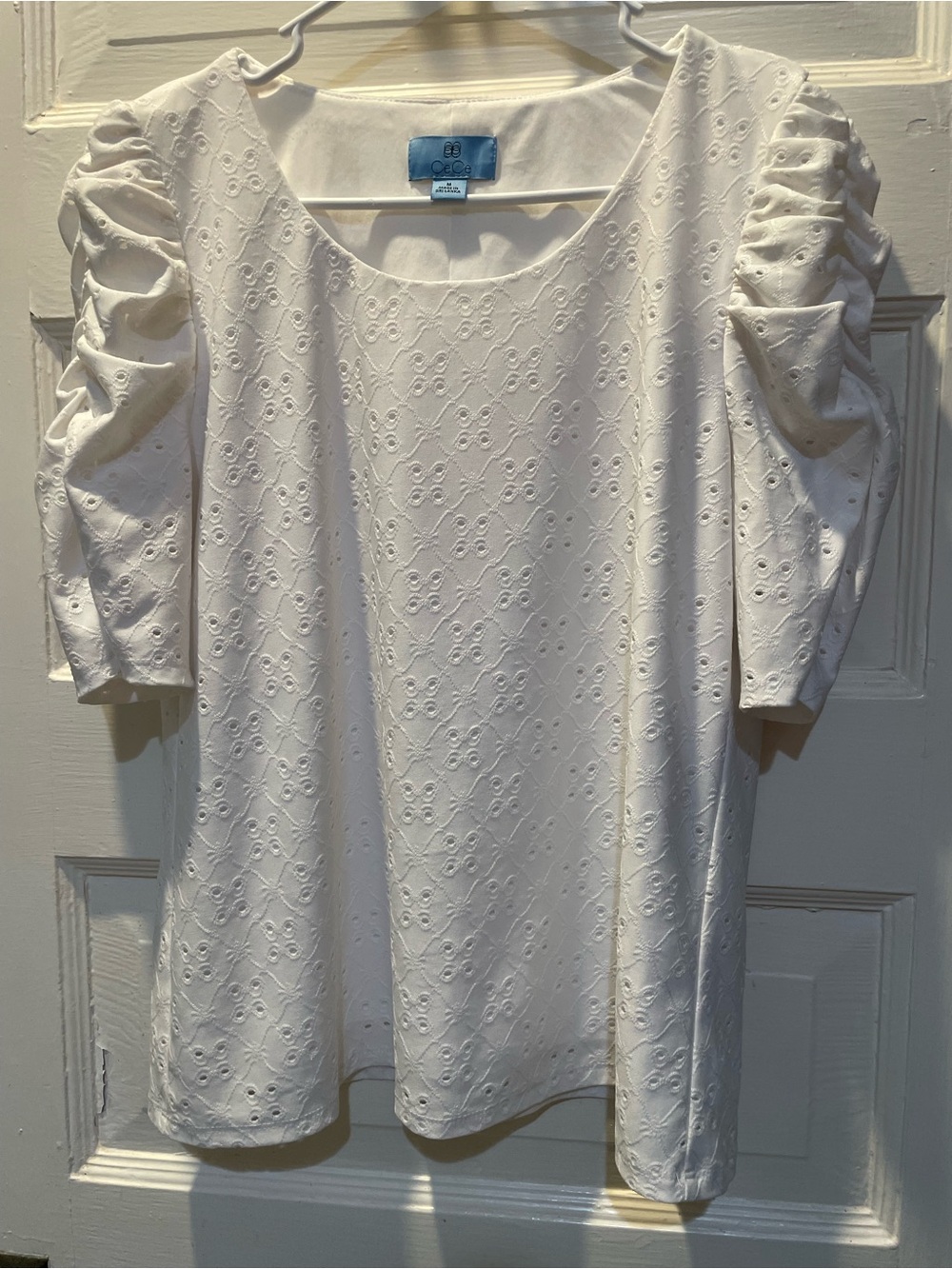 CeCe Eyelet Puff-Sleeve Women’s Top - White, Medium